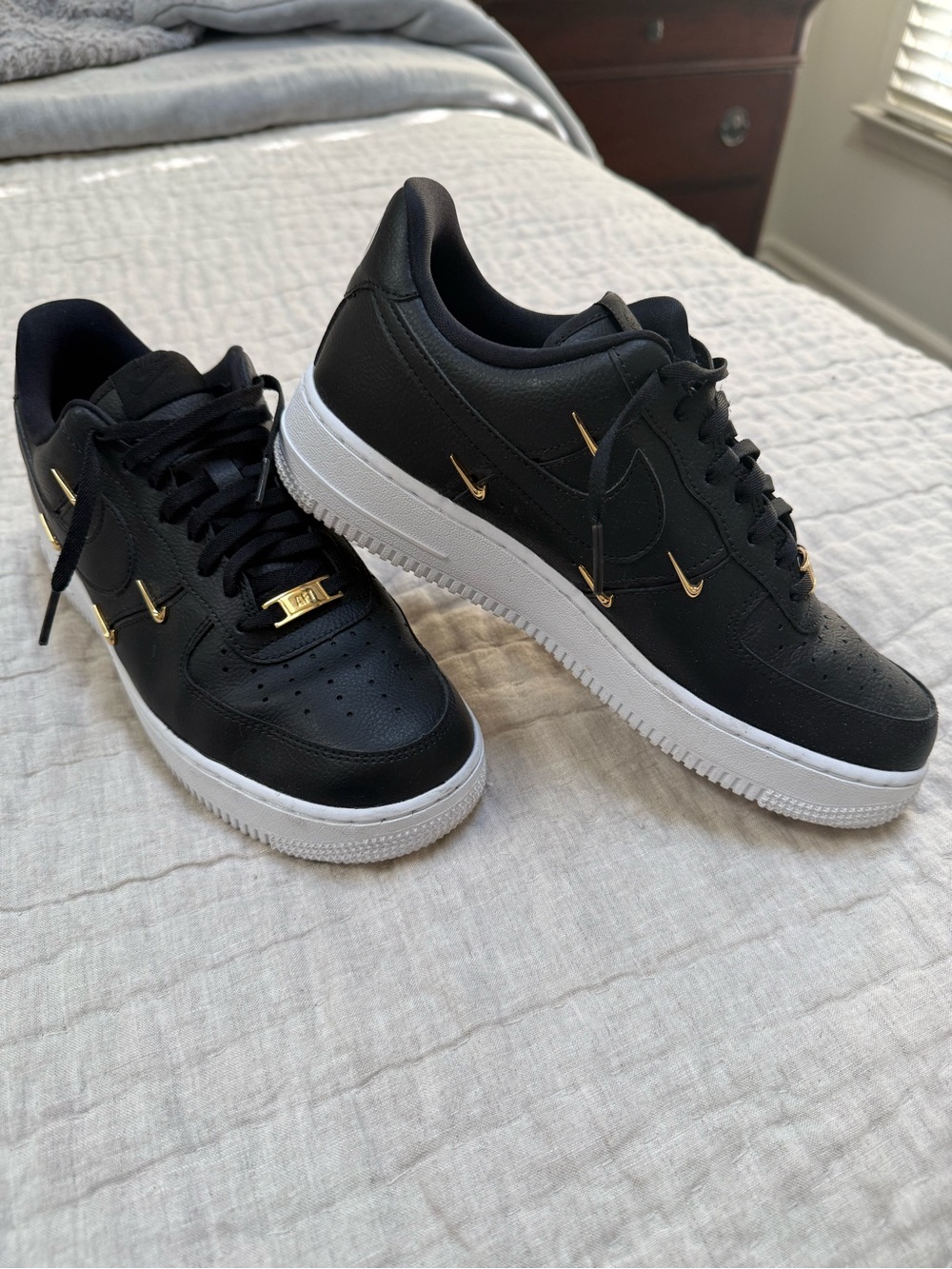 Nike Wmns Air Force 1 '07 LX Sisterhood Black Metallic Gold CT1990-001 US Size 9